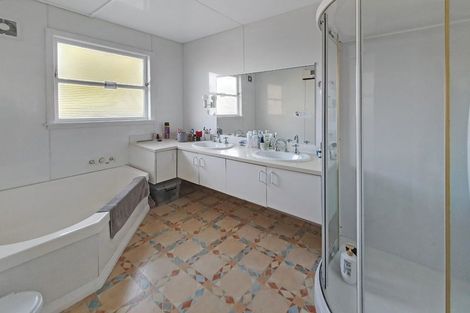 Photo of property in 25 Epsom Road, Hokowhitu, Palmerston North, 4410