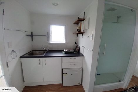 Photo of property in 2/30 Neal Avenue, Glenfield, Auckland, 0629