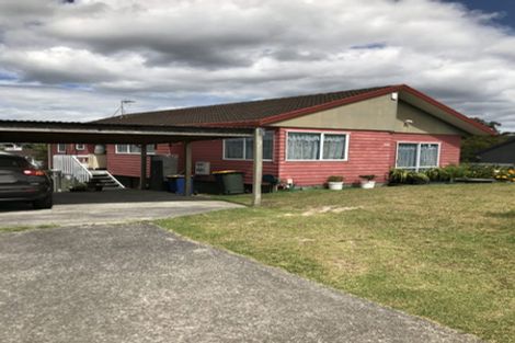 Photo of property in 33 Addison Drive, Glendene, Auckland, 0602