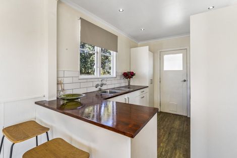 Photo of property in 10 Robert Mckeen Street, Otaki Beach, Otaki, 5512