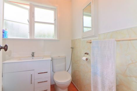 Photo of property in 11 Goldsmith Crescent, Levin, 5510