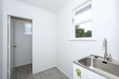 Photo of property in 1/494 Swanson Road, Ranui, Auckland, 0612