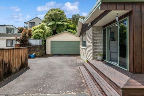 Photo of property in 92a Heta Road, Highlands Park, New Plymouth, 4312