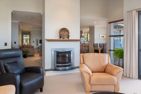 Photo of property in 18 Wakeman Road, Acacia Bay, Taupo, 3330