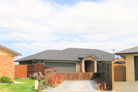 Photo of property in 19 Golden Courie Close, Papamoa Beach, Papamoa, 3118