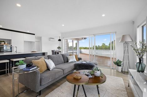 Photo of property in 13 O Ruamano Crescent, Pukekohe, 2120