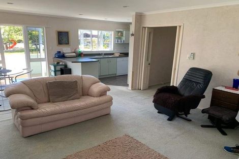 Photo of property in 27 Spargo Road, Massey, Auckland, 0614