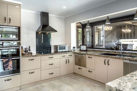 Photo of property in 30 Huxley Street, Pahiatua, 4910