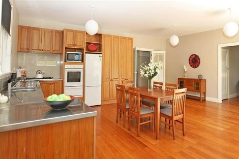 Photo of property in 74 Northland Road, Northland, Wellington, 6012