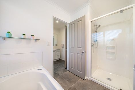 Photo of property in 76 Kirton Drive, Riverstone Terraces, Upper Hutt, 5018