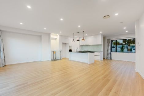 Photo of property in 16 Moki Place, Long Bay, Auckland, 0630