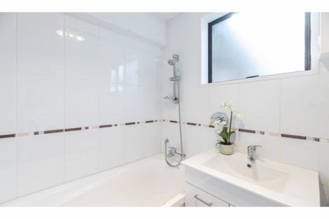 Photo of property in 28 Rubens Place, Burnside, Christchurch, 8053