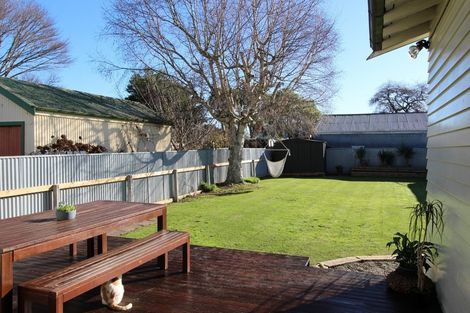 Photo of property in 10 Huxley Street, Pahiatua, 4910