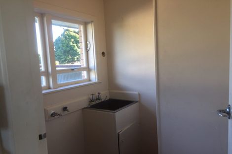 Photo of property in 196 Waimumu Road, Massey, Auckland, 0614