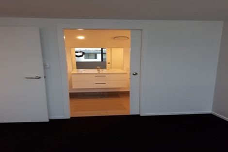 Photo of property in 19/15 Chivalry Road, Glenfield, Auckland, 0629