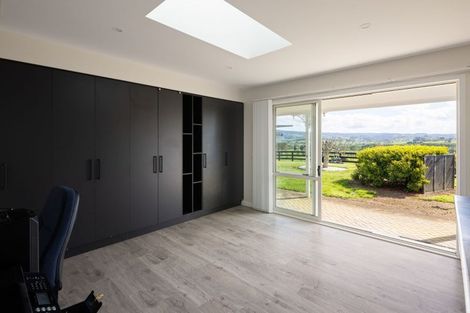 Photo of property in 300 Grove Road, Te Pahu, Hamilton, 3285