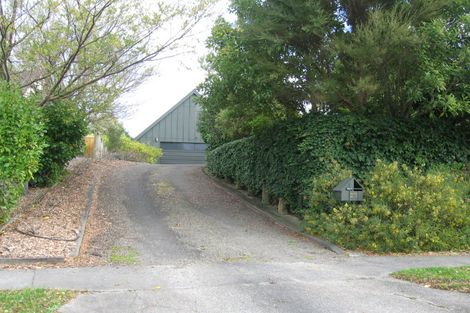 Photo of property in 23 Springdale Grove, Fitzherbert, Palmerston North, 4410