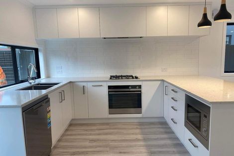 Photo of property in 17 Castletown Street, Wallaceville, Upper Hutt, 5018