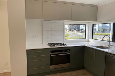 Photo of property in 2 Raeble Walkington Lane, Wallaceville, Upper Hutt, 5018