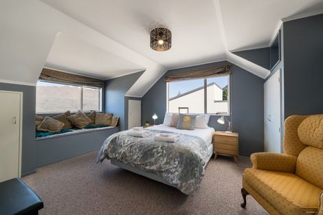 Photo of property in 141 Wynyard Crescent, Fernhill, Queenstown, 9300