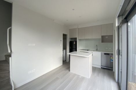 Photo of property in 9/2 Moor Avenue, Te Atatu Peninsula, Auckland, 0610