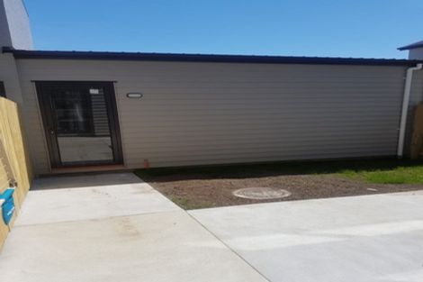 Photo of property in 16b Hollowout Street, Takanini, 2112