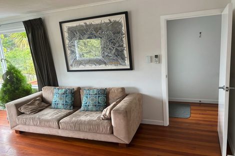 Photo of property in 30 Atkinson Road, Titirangi, Auckland, 0604