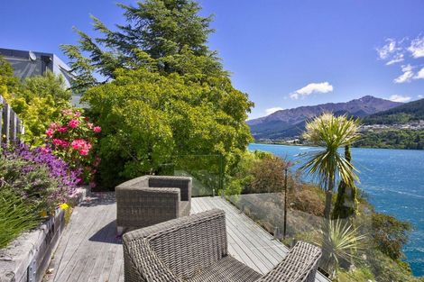 Photo of property in 5 Mincher Road, Kelvin Heights, Queenstown, 9300