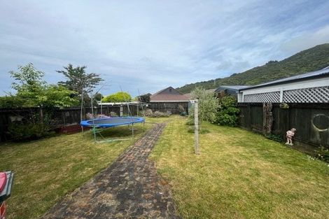 Photo of property in 1/21 Denver Grove, Totara Park, Upper Hutt, 5018