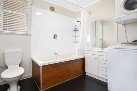 Photo of property in 20 Pinnacle Street, Seatoun, Wellington, 6022