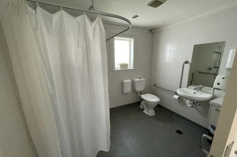 Photo of property in 212 Lake Road, Northcote, Auckland, 0627