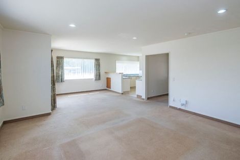 Photo of property in 18 Tararua Street, Paraparaumu, 5032