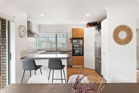 Photo of property in 11 Checkerberry Court, Henderson, Auckland, 0612