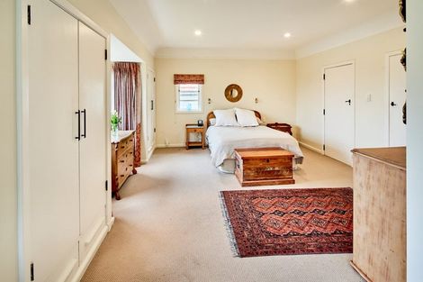 Photo of property in 11 Kinross Street, Kelburn, Wellington, 6012