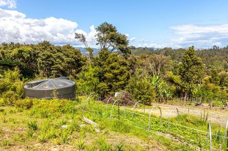 Photo of property in 480 Driving Creek Road, Coromandel, 3506
