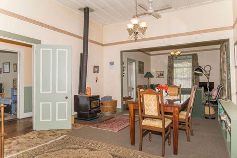 Photo of property in 7 Ruahine Street, Dannevirke, 4930