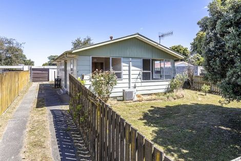 Photo of property in 74 Stillwater Place, Westbrook, Palmerston North, 4412
