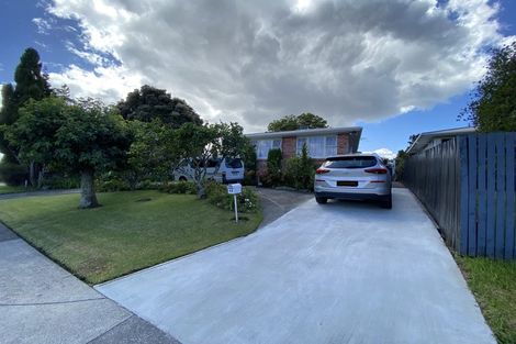 Photo of property in 32 Nile Road, Kelston, Auckland, 0602