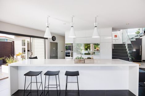 Photo of property in 25 Trent Avenue, Hokowhitu, Palmerston North, 4410