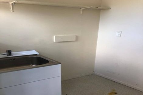 Photo of property in 2/32 Palmers Road, Clendon Park, Auckland, 2103