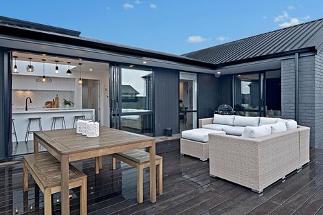 Photo of property in 18 Fairmont Rise, West Melton, 7618