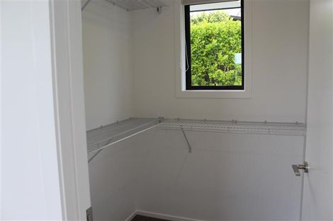 Photo of property in 4 Links Drive, Waiwhakaiho, New Plymouth, 4312