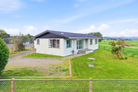 Photo of property in Papatawa Schoolhouse, 258 Valley Road, Papatawa, Woodville, 4998