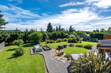 Photo of property in 5 Cross Street, Coalgate, 7673