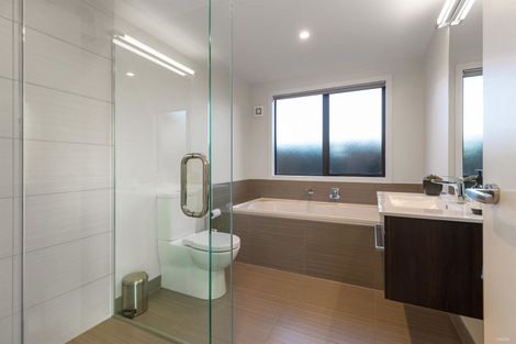 Photo of property in 14 Jacks Point Rise, Jacks Point, Queenstown, 9371