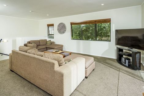 Photo of property in 71a Gledstane Road, Stanmore Bay, Whangaparaoa, 0932