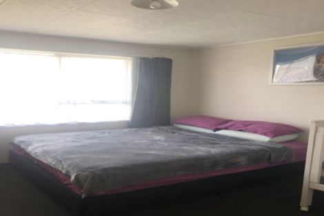 Photo of property in 2/1 Matua Place, Clendon Park, Auckland, 2103