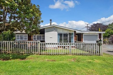 Photo of property in 1 Adams Place, Te Kamo, Whangarei, 0112