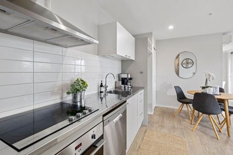 Photo of property in Norfolk Apartments, 201/19 Bute Road, Browns Bay, Auckland, 0630