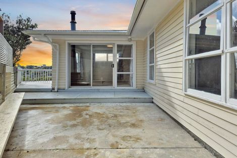 Photo of property in 10 Voltaire Street, Karori, Wellington, 6012